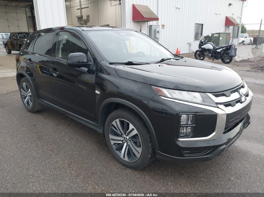 2024 Mitsubishi Outlander VIN JA4ARUAU5RU009473 IAAI salvage auction — NORMAL WEAR, Salvage Title, sold $11,000 on 2026-08-22 (photo 1)