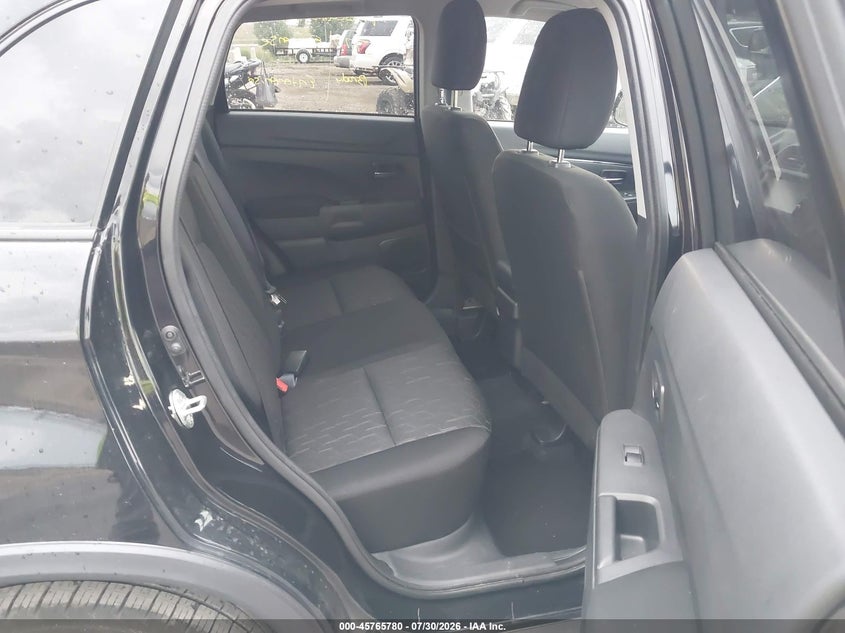 2024 Mitsubishi Outlander VIN JA4ARUAU5RU009473 IAAI salvage auction — NORMAL WEAR, Salvage Title, sold $11,000 on 2026-08-22 (photo 8)