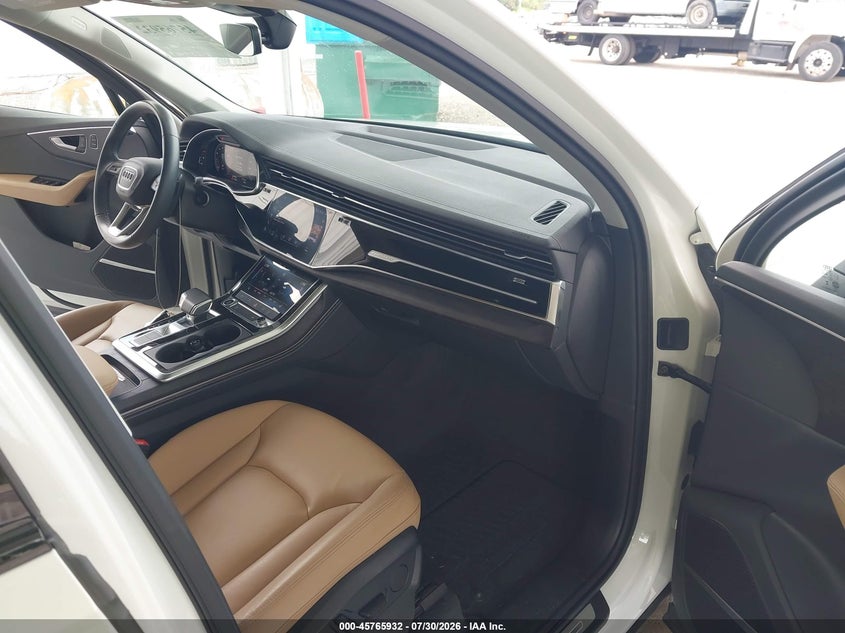 2025 Audi Q7 VIN WA1LVBF73SD021851 IAAI salvage auction — REAR END, Salvage Title, sold $31,975 on 2026-08-31 (photo 5)