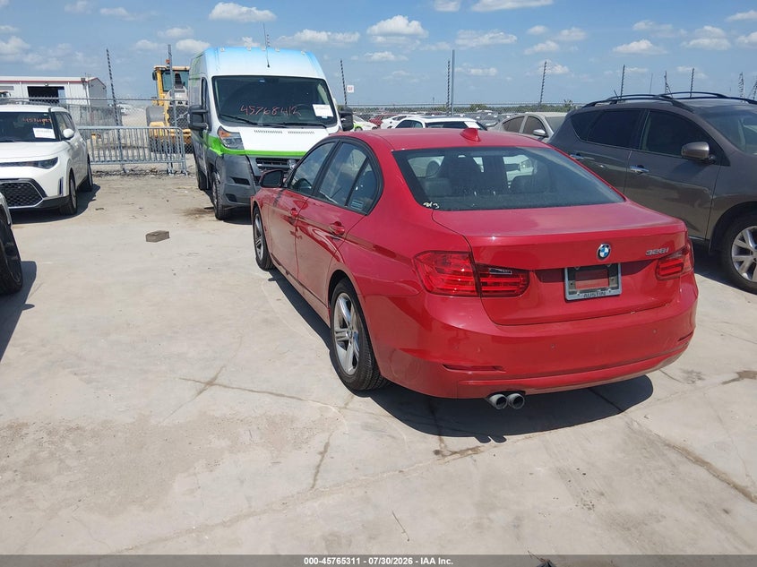 2013 BMW 3er VIN WBA3A5G58DNP23271 IAAI salvage auction — NORMAL WEAR, Original (Texas), sold $2,050 on 2026-08-11 (photo 3)
