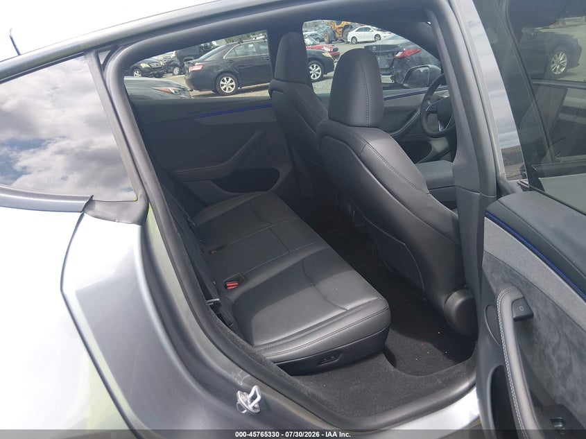 2026 Tesla Model y VIN 7SAYGDEE3TA636945 IAAI salvage auction — SUSPENSION, Wait Title, sold $24,250 on 2026-09-04 (photo 8)