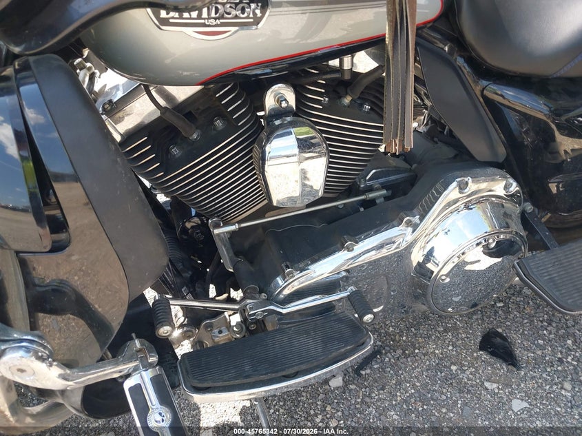2011 Harley-davidson Flhtcu VIN 1HD1FC416BB659567 IAAI salvage auction — LEFT SIDE, Clear (Indiana), sold $2,500 on 2026-09-26 (photo 9)