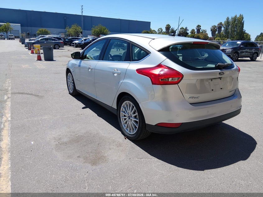 2018 Ford Focus VIN 1FADP3R40JL296115 IAAI salvage auction — NORMAL WEAR, SF97 (California), sold $9,100 on 2026-08-27 (photo 3)