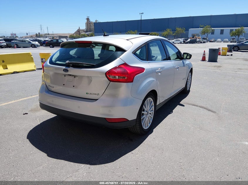 2018 Ford Focus VIN 1FADP3R40JL296115 IAAI salvage auction — NORMAL WEAR, SF97 (California), sold $9,100 on 2026-08-27 (photo 4)