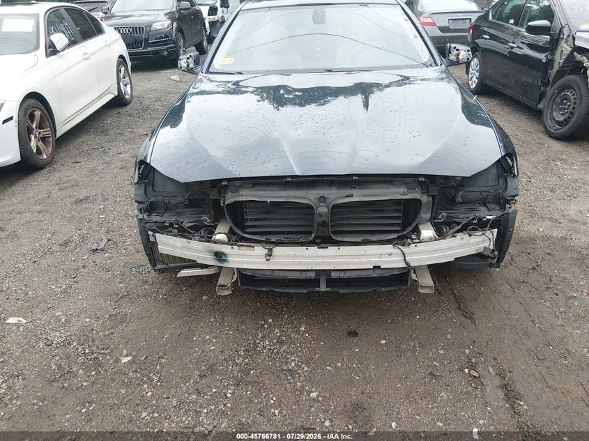 2011 BMW 5 series VIN WBAFU7C55BC777822 IAAI salvage auction — NORMAL WEAR, Clear (Rhode Island), sold $125 on 2026-08-04 (photo 6)