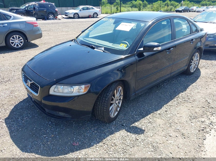 2010 Volvo S40 VIN YV1390MS5A2508298 IAAI salvage auction — NORMAL WEAR, Clear (New Jersey), sold $925 on 2026-08-11 (photo 2)