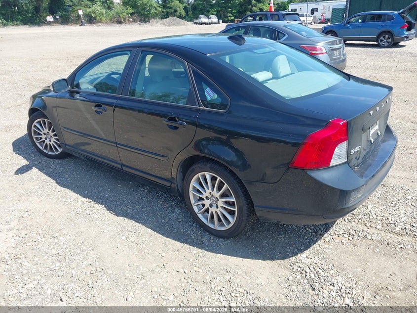 2010 Volvo S40 VIN YV1390MS5A2508298 IAAI salvage auction — NORMAL WEAR, Clear (New Jersey), sold $925 on 2026-08-11 (photo 3)