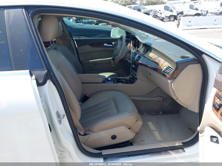 2014 Mercedes-benz Cls-klasse VIN WDDLJ7DB6EA125767 IAAI salvage auction — LEFT SIDE, Salvage Title, sold $1,750 on 2026-08-13 (photo 5)