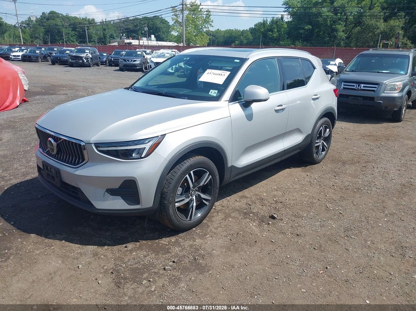 2025 Volvo Xc40 VIN YV4L12UJ6S2477321 IAAI salvage auction — WATER/FLOOD, Salvage Title, sold $9,900 on 2026-09-23 (photo 2)