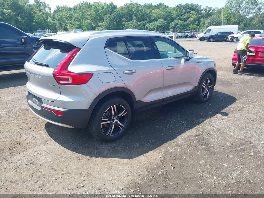 2025 Volvo Xc40 VIN YV4L12UJ6S2477321 IAAI salvage auction — WATER/FLOOD, Salvage Title, sold $9,900 on 2026-09-23 (photo 4)