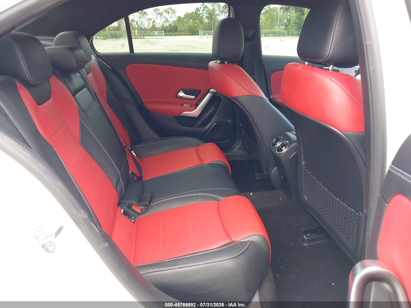 2022 Mercedes-benz A-klasse VIN W1K3G4EB2NJ368438 IAAI salvage auction — REAR END, Salvage Title, sold $11,100 on 2026-08-24 (photo 8)