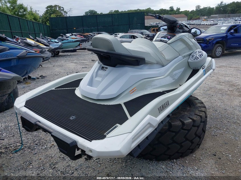 2025 Yamaha VIN 00000YAMA3875H425 IAAI salvage auction — FRONT END, Wait Title, sold $8,100 on 2026-08-18 (photo 4)