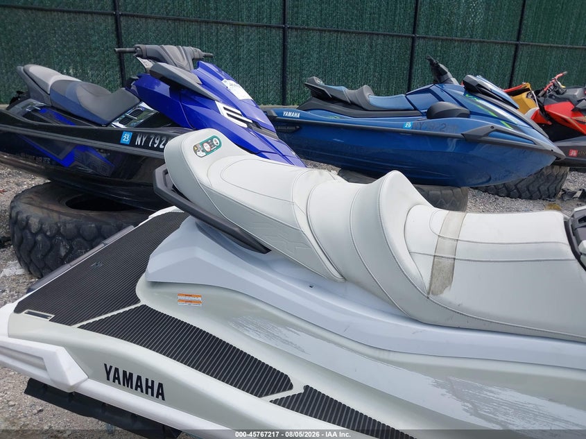 2025 Yamaha VIN 00000YAMA3875H425 IAAI salvage auction — FRONT END, Wait Title, sold $8,100 on 2026-08-18 (photo 8)