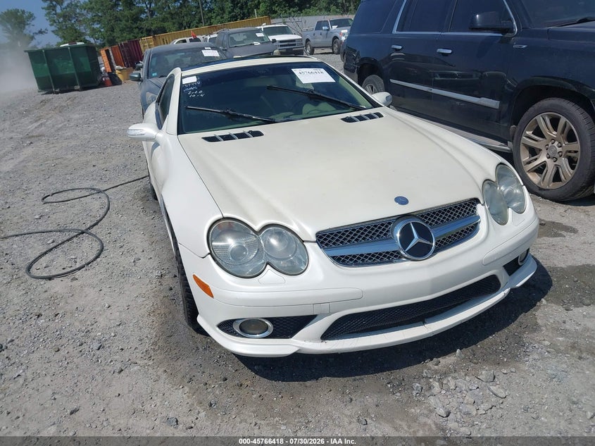 2008 Mercedes-benz Sl-class VIN WDBSK71F28F137494 IAAI salvage auction — LEFT SIDE, Clear (Virginia), sold $2,350 on 2026-08-18 (photo 1)