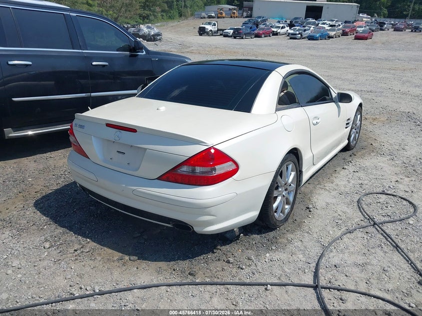 2008 Mercedes-benz Sl-class VIN WDBSK71F28F137494 IAAI salvage auction — LEFT SIDE, Clear (Virginia), sold $2,350 on 2026-08-18 (photo 4)