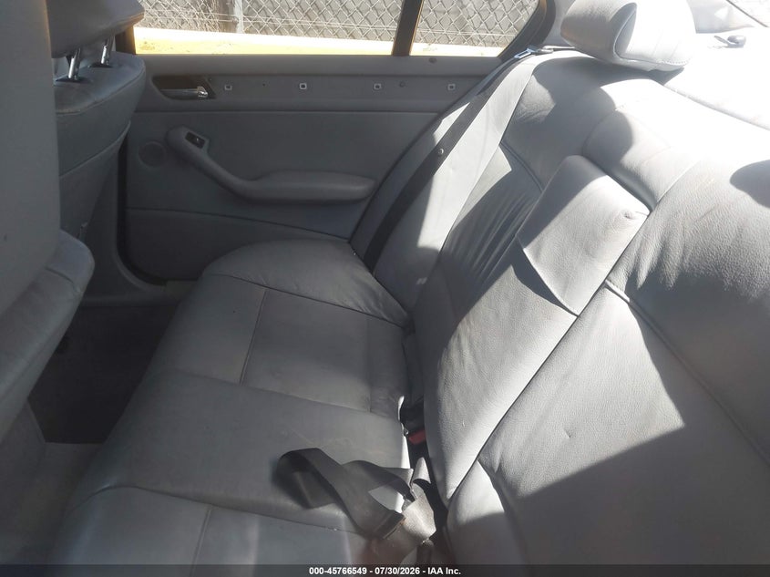 2001 BMW 3 series VIN WBAAV53481FJ64240 IAAI salvage auction — NORMAL WEAR, App For Dup Clear (California), sold $175 on 2026-08-27 (photo 8)