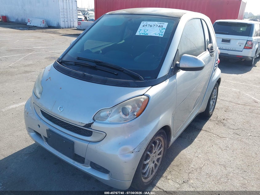 2011 Smart Fortwo VIN WMEEJ3BA3BK467125 IAAI salvage auction — NORMAL WEAR, Clear - Dealer Only (California), sold $800 on 2026-08-07 (photo 6)