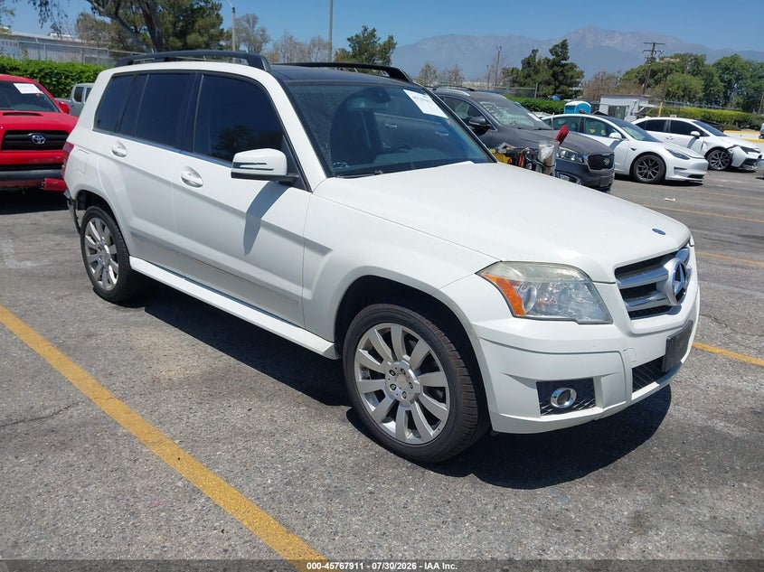 2010 Mercedes-benz Glk-class VIN WDCGG5GB6AF376886 IAAI salvage auction — REAR END, Salvage (California), sold $1,550 on 2026-08-13 (photo 1)