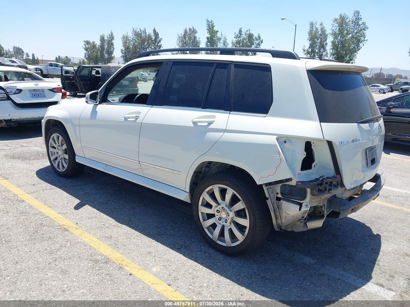 2010 Mercedes-benz Glk-class VIN WDCGG5GB6AF376886 IAAI salvage auction — REAR END, Salvage (California), sold $1,550 on 2026-08-13 (photo 3)