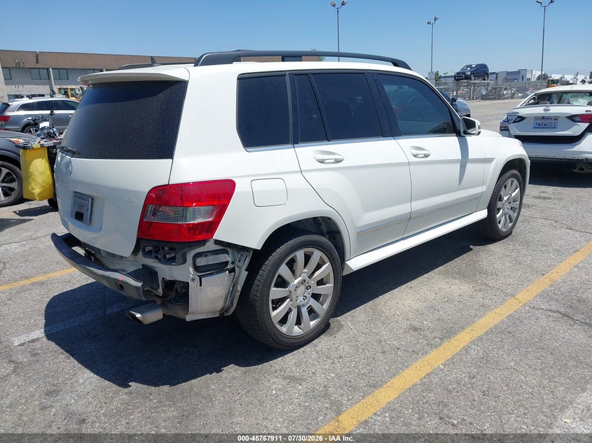 2010 Mercedes-benz Glk-class VIN WDCGG5GB6AF376886 IAAI salvage auction — REAR END, Salvage (California), sold $1,550 on 2026-08-13 (photo 4)