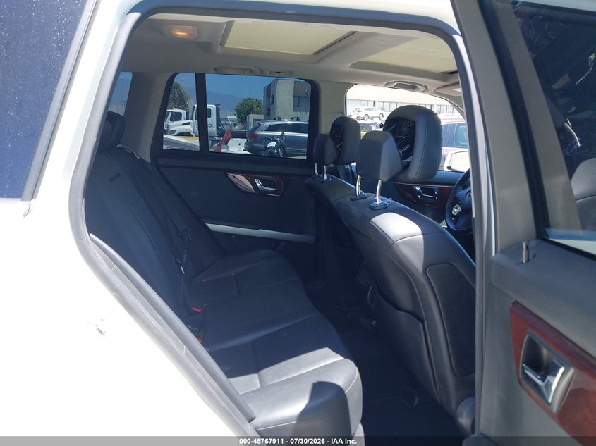2010 Mercedes-benz Glk-class VIN WDCGG5GB6AF376886 IAAI salvage auction — REAR END, Salvage (California), sold $1,550 on 2026-08-13 (photo 8)