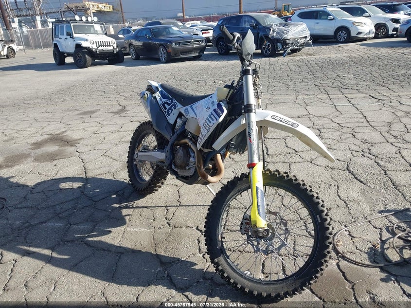 2021 Husqvarna Fe VIN VBKUAM40XMM430583 IAAI salvage auction — FRONT END, Salvage (California), sold $2,050 on 2026-09-16 (photo 1)