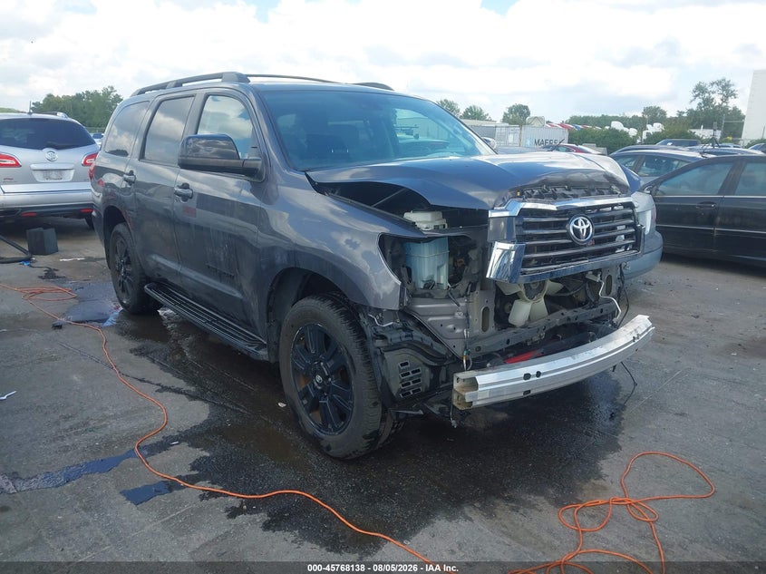 2018 Toyota Sequoia VIN 5TDBY5G11JS160089 — IAAI salvage auction photo