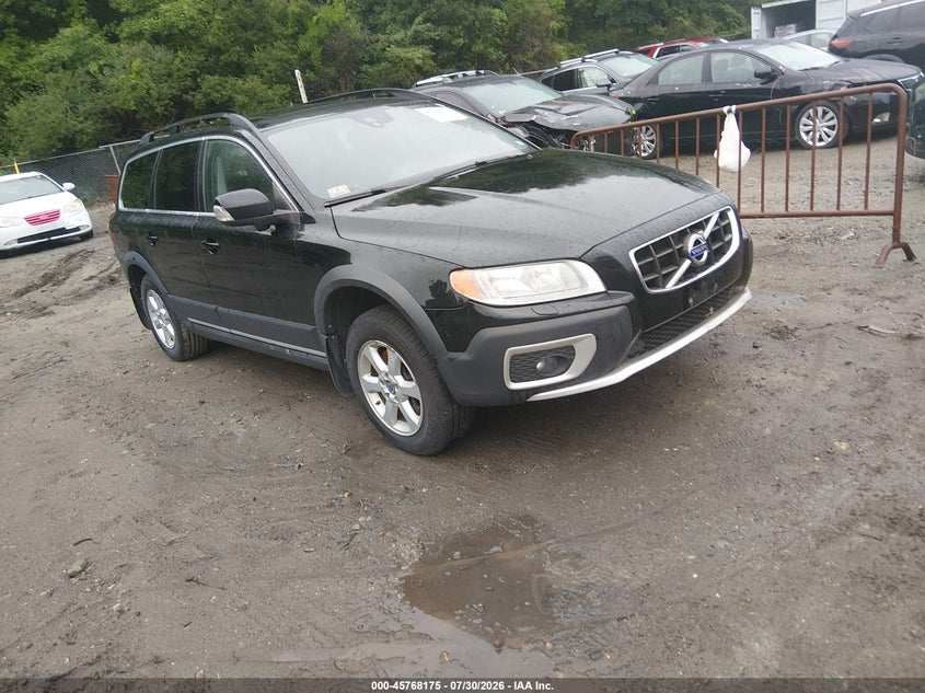 2013 Volvo Xc70 VIN YV4940BZ8D1161913 IAAI salvage auction — NORMAL WEAR, Salvage Title, sold $425 on 2026-08-11 (photo 1)