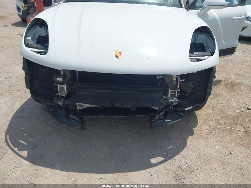 2026 Porsche Macan VIN WP1AA2A55TLB07019 IAAI salvage auction — FRONT END, Original (Texas), sold $32,000 on 2026-09-15 (photo 6)