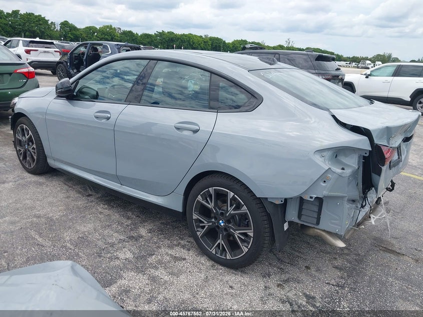 2026 BMW 2er VIN WBA23GG07T7V25144 IAAI salvage auction — FRONT & REAR, Wait Title, sold $18,175 on 2026-08-26 (photo 3)