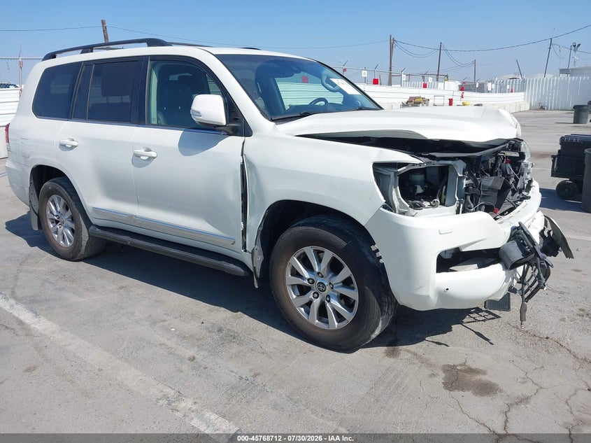 2018 Toyota Land cruiser VIN JTMCY7AJ3J4070396 — IAAI salvage auction photo