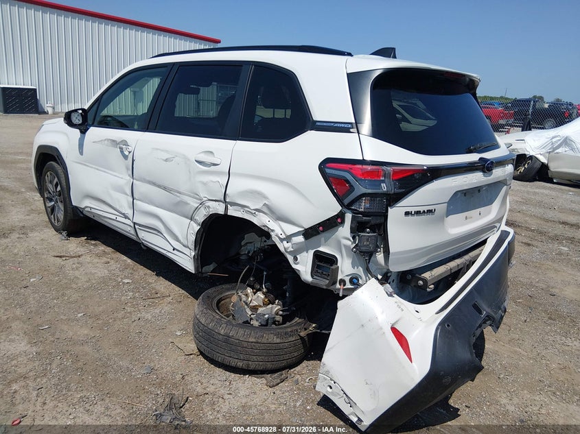 2025 Subaru Forester VIN JF2SLDTC8SH411925 IAAI salvage auction — SIDE, Salvage Title, sold $7,600 on 2026-08-22 (photo 3)
