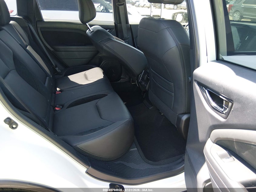2025 Subaru Forester VIN JF2SLDTC8SH411925 IAAI salvage auction — SIDE, Salvage Title, sold $7,600 on 2026-08-22 (photo 8)