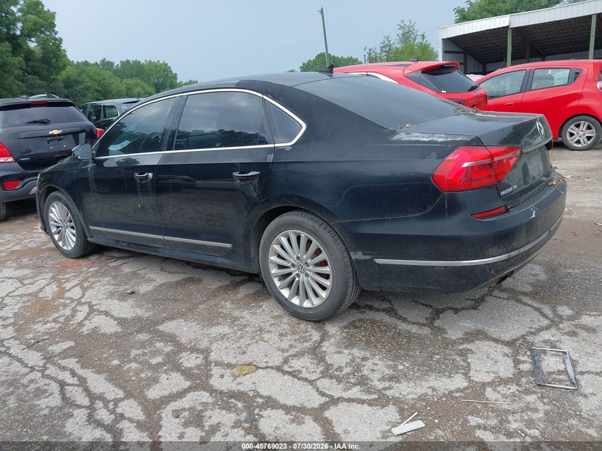 2016 Volkswagen Passat VIN 1VWBT7A34GC010666 IAAI salvage auction — NORMAL WEAR, Clear (Missouri), sold $425 on 2026-08-25 (photo 3)