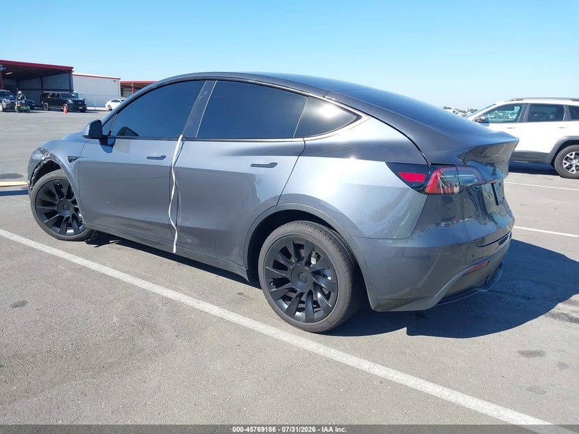 2023 Tesla Model y VIN 7SAYGDEE4PA113410 IAAI salvage auction — REAR END, Salvage (California), sold $13,400 on 2026-09-01 (photo 3)