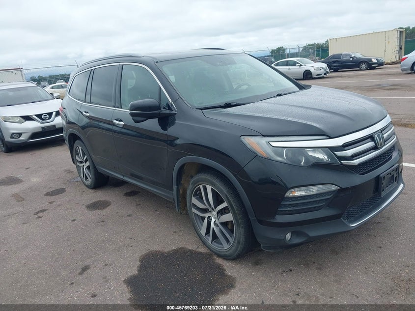 2017 Honda Pilot VIN 5FNYF6H9XHB010314 — IAAI salvage auction photo