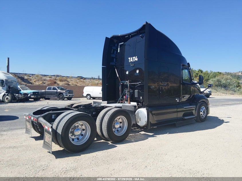 2024 Peterbilt 579 VIN 1XPBD49X4RD656520 IAAI salvage auction — FRONT END, Clear-Dealer Only (Indiana), sold $36,250 on 2026-09-16 (photo 4)