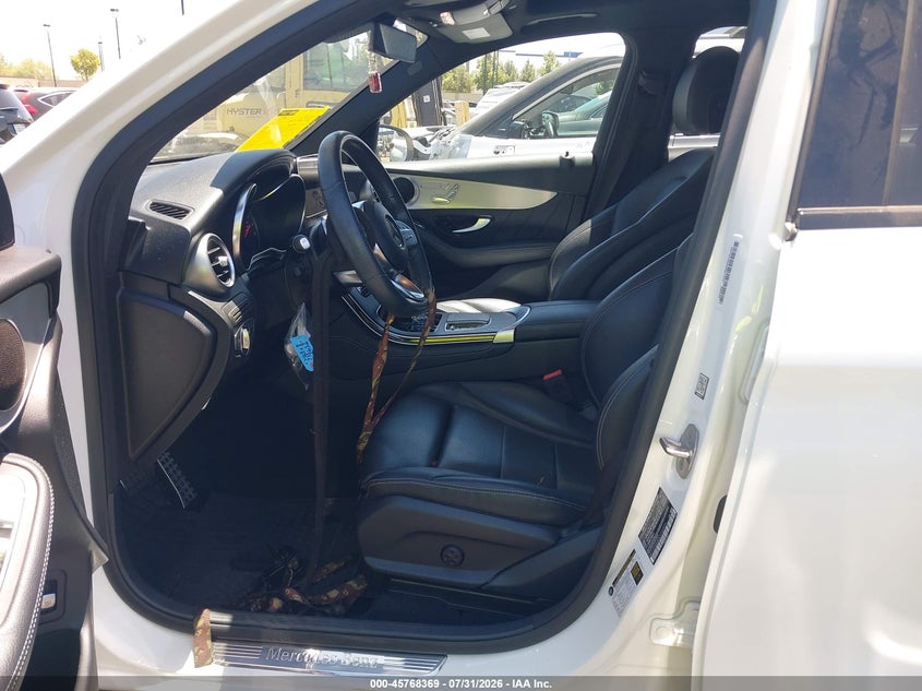 2020 Mercedes-benz Glc VIN WDC0G8DB3LF737971 IAAI salvage auction — RIGHT REAR, Salvage Title, sold $8,200 on 2026-08-07 (photo 5)
