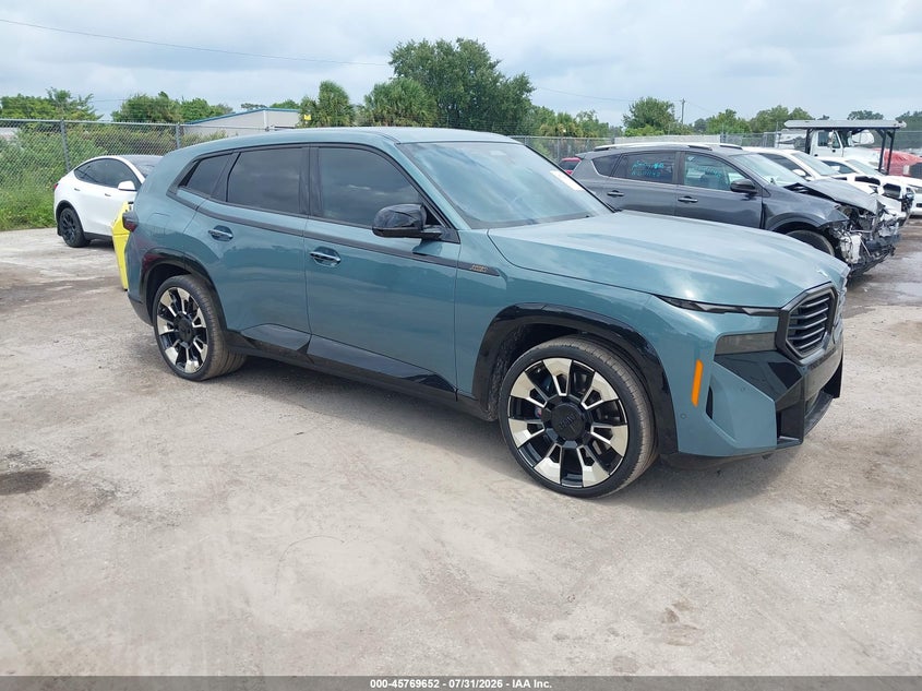 2023 BMW Xm VIN 5YM23CS06P9R58426 — IAAI salvage auction photo
