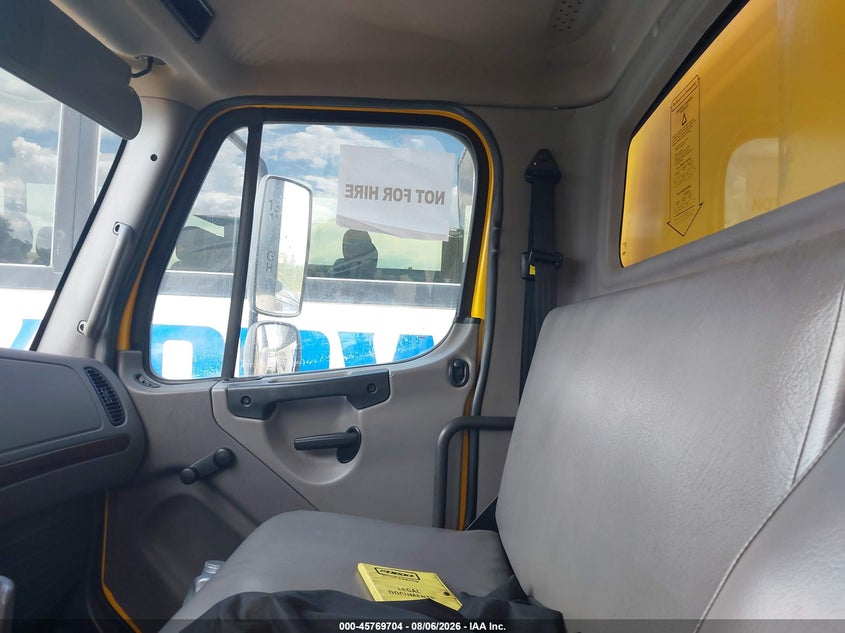 2019 Freightliner M2 106 VIN 3ALACWFB6KDKH7060 IAAI salvage auction — REPOSSESSION, Clear (California), sold $17,500 on 2026-09-10 (photo 7)