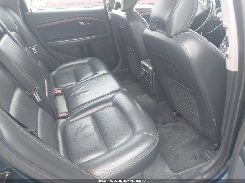 2010 Volvo Xc70 VIN YV4960BZ0A1080085 IAAI salvage auction — FRONT END, Clear (New York), sold $400 on 2026-08-04 (photo 8)