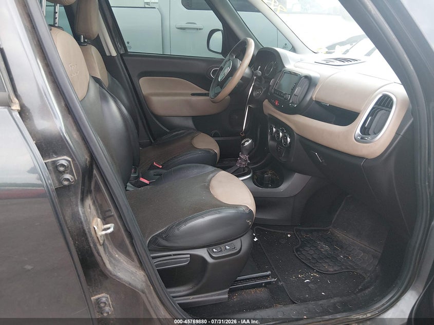 2014 Fiat 500l VIN ZFBCFACH1EZ019794 IAAI salvage auction — NORMAL WEAR, Salvage Title, sold $250 on 2026-08-05 (photo 5)