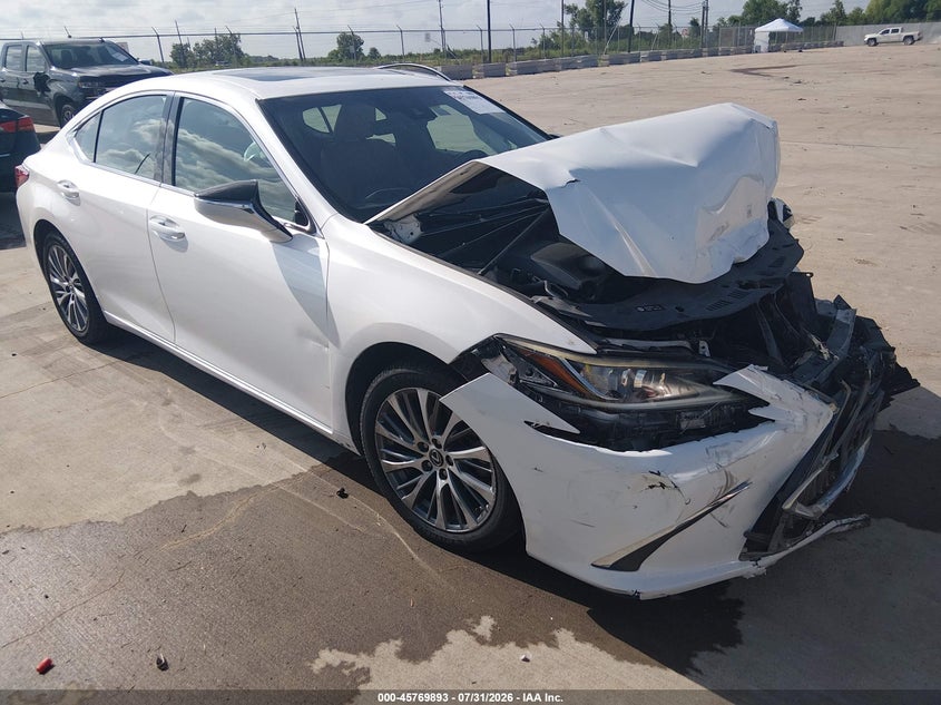 2019 Lexus ES VIN 58ABZ1B17KU004525 IAAI salvage auction — FRONT END, Salvage Title, sold $9,000 on 2026-10-03 (photo 1)