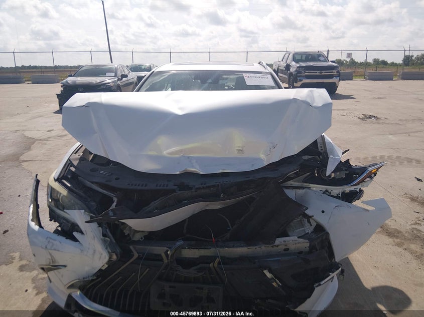2019 Lexus ES VIN 58ABZ1B17KU004525 IAAI salvage auction — FRONT END, Salvage Title, sold $9,000 on 2026-10-03 (photo 6)