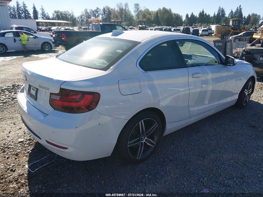 2017 BMW 2er VIN WBA2H9C35HV642222 IAAI salvage auction — FRONT END, Wait Title, sold $4,650 on 2026-08-14 (photo 4)