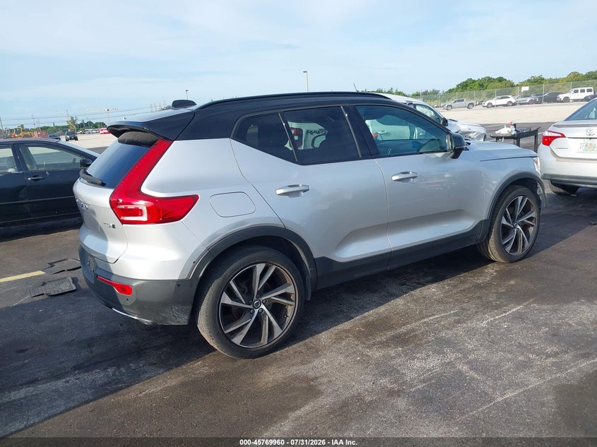 2019 Volvo Xc40 VIN YV4162UMXK2086627 IAAI salvage auction — FRONT END, Wait Title, sold $9,200 on 2026-09-05 (photo 4)