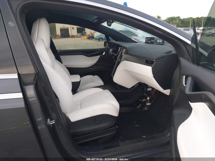 2018 Tesla Model x VIN 5YJXCDE26JF119665 IAAI salvage auction — STRIPPED, Wait Title, sold $7,200 on 2026-08-20 (photo 5)