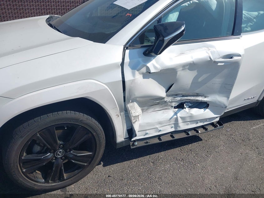 2021 Lexus Ux VIN JTHP9JBH7M2047418 IAAI salvage auction — LEFT SIDE, Salvage Title, sold $12,200 on 2026-08-24 (photo 6)