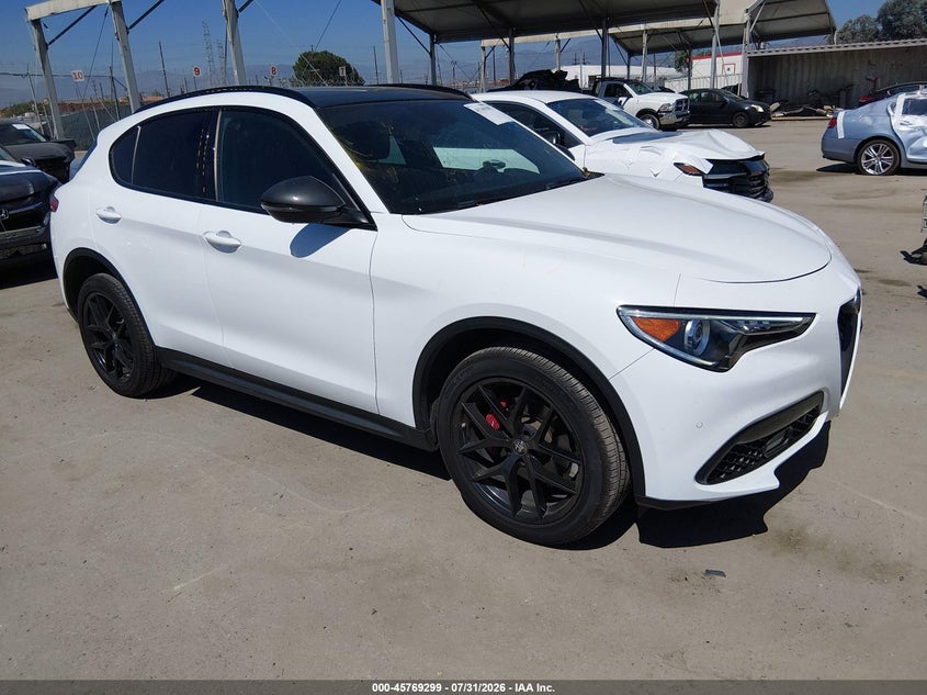 2019 Alfa romeo Stelvio VIN ZASPAKBN0K7C42692 — IAAI salvage auction photo