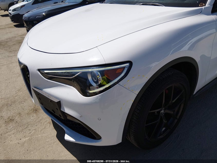 2019 Alfa romeo Stelvio VIN ZASPAKBN0K7C42692 IAAI salvage auction — LEFT FRONT, Salvage Title, sold $10,600 on 2026-09-09 (photo 6)